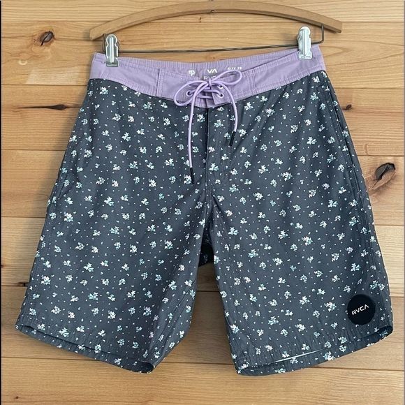 RVCA Other - RVCA nature Shattered purple flower boardshort